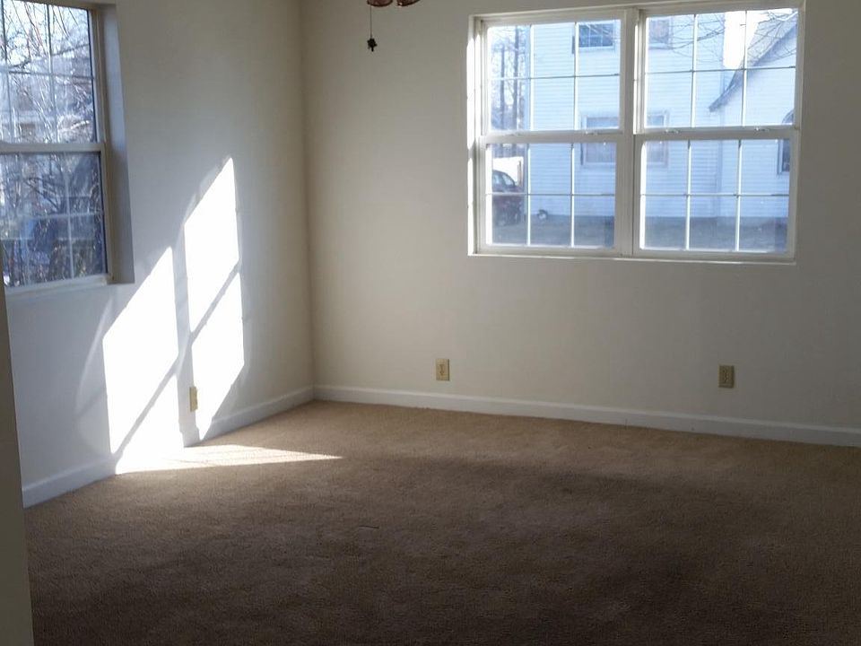 2nd image of 906 S Ohio St