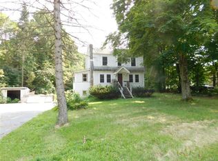 536 Salt Point Tpke, Poughkeepsie, NY 12601