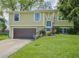 1403 Lakeview St, Johnsburg, IL 60051