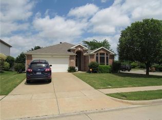 2109 Lamprey Cir, Denton, TX 76210