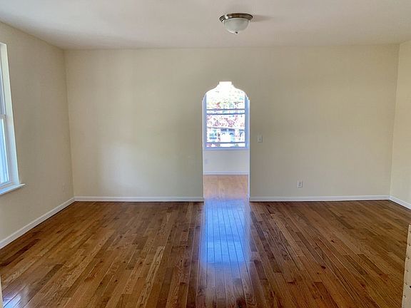 5th image of 7102 Narrows Ave #2