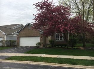 125 Manchester Ct, Buffalo Grove, IL 60089