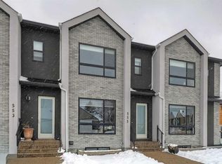 555 E 20th St NW, Calgary, AB T2N 4X8