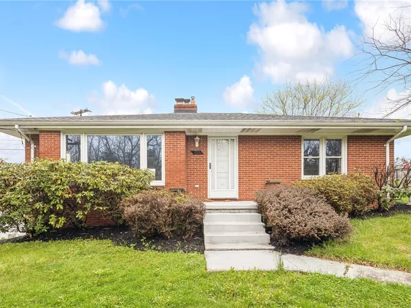 1203 Oaklawn Dr, Latrobe, PA 15650