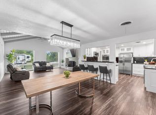 910 Imperial Ln, Huffman, TX 77336