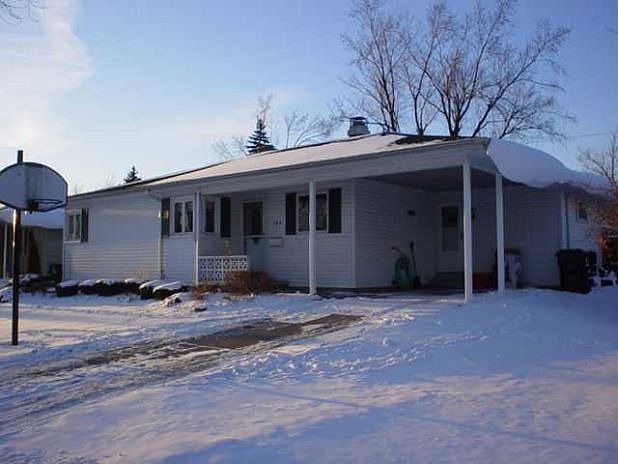 1st image of 194 Evergreen Dr