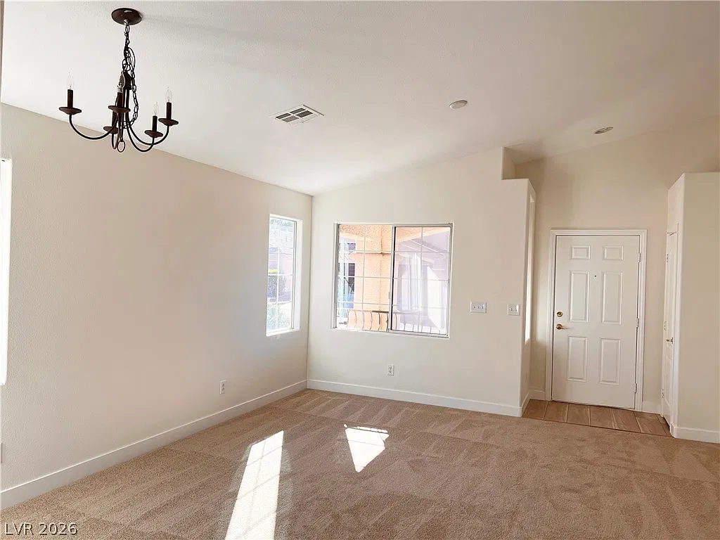 3 bed, 2.0 bath, 1730 sqft, $1,895 — Photo 4