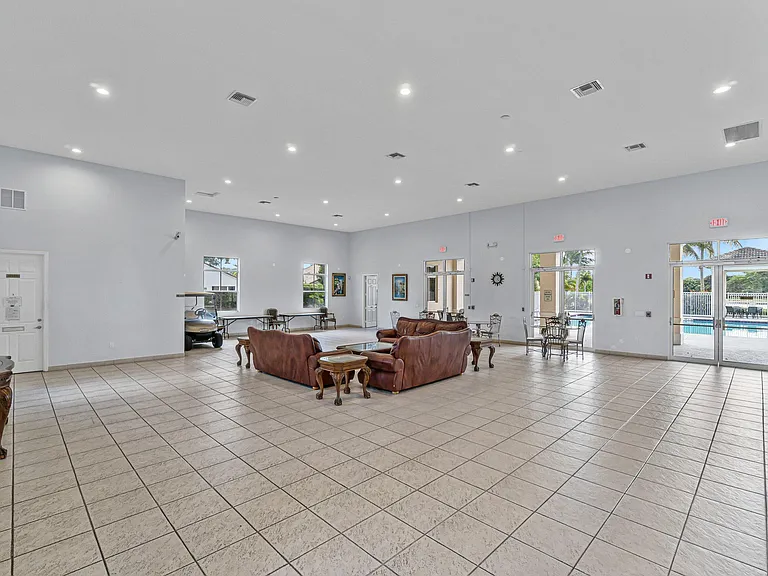 9911 Porta Leona Ln — Photo 47