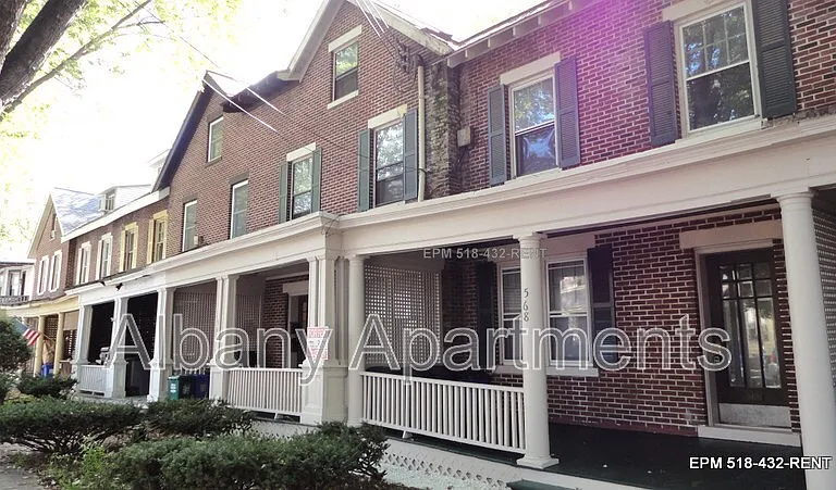 568 Park Ave #2 — Photo 8