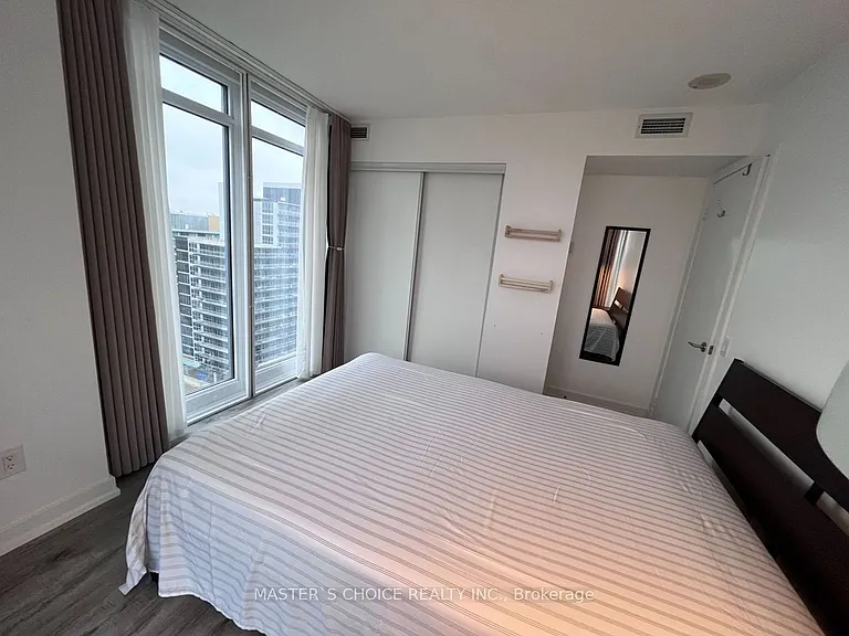 121 McMahon Dr #1717 — Photo 8