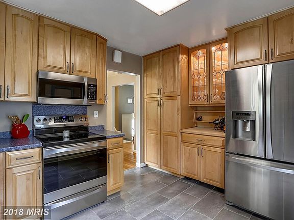 5th image of 9719 Singleton Dr
