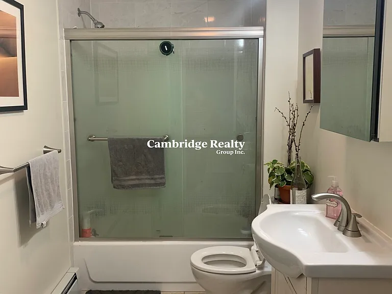 69 Newton St #3L — Photo 15