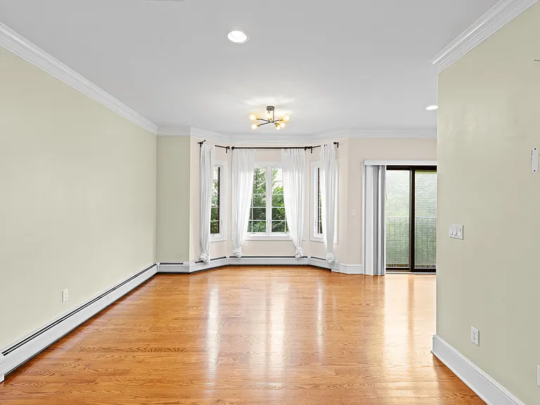 40 E Oakdene Ave #B — Photo 6