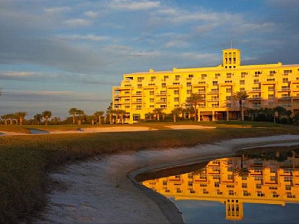 Kiva Lodge at Sunset