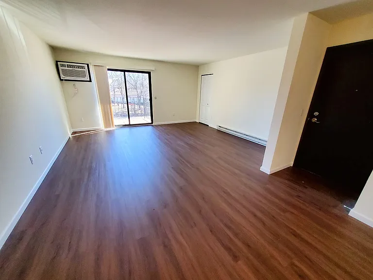 Belmar Apartments — Photo 12