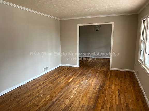 2nd image of 1313 Oakdale Dr