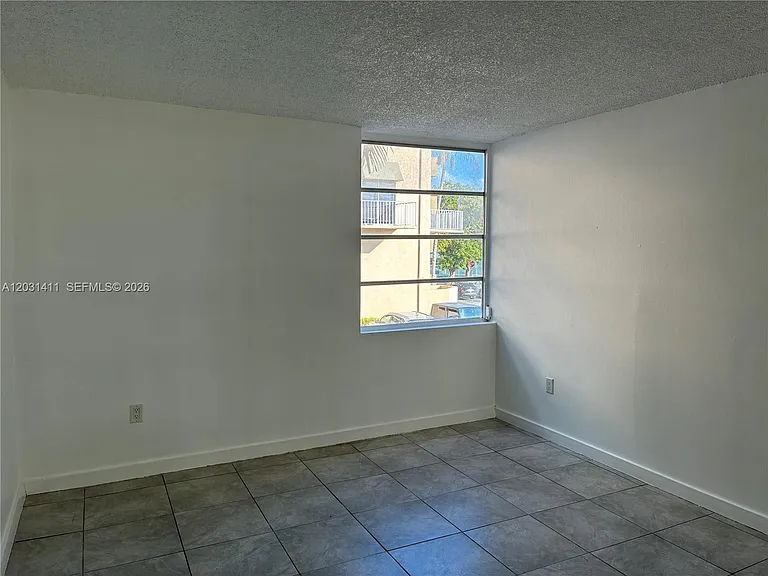 10801 SW 109th Ct #D203 — Photo 21