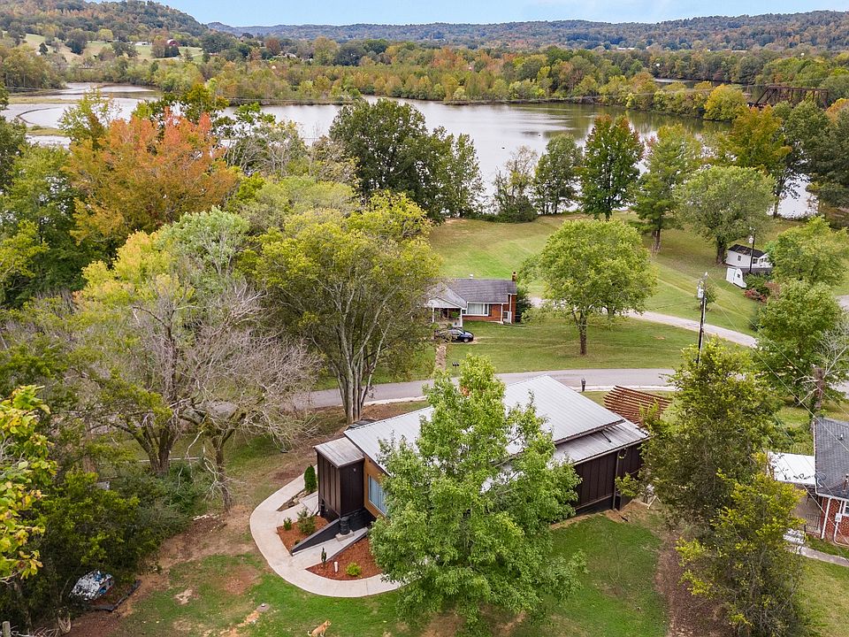 1st image of 130 Hibiscus Dr