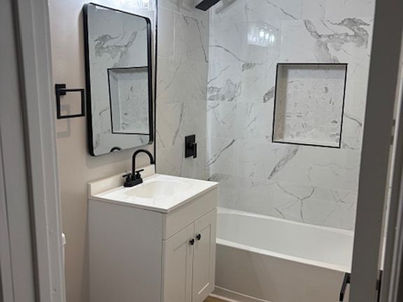 4th image of 331 E Wakefield Ave #W330-2