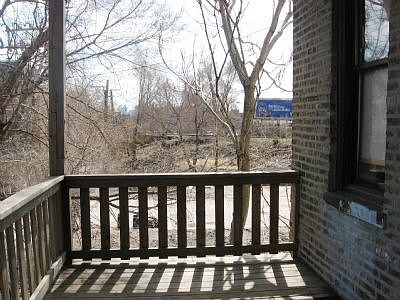 2nd image of 1814 N Milwaukee Ave