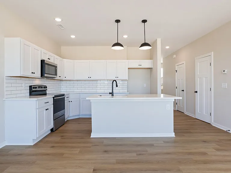 12225 W Fennec St — Photo 4