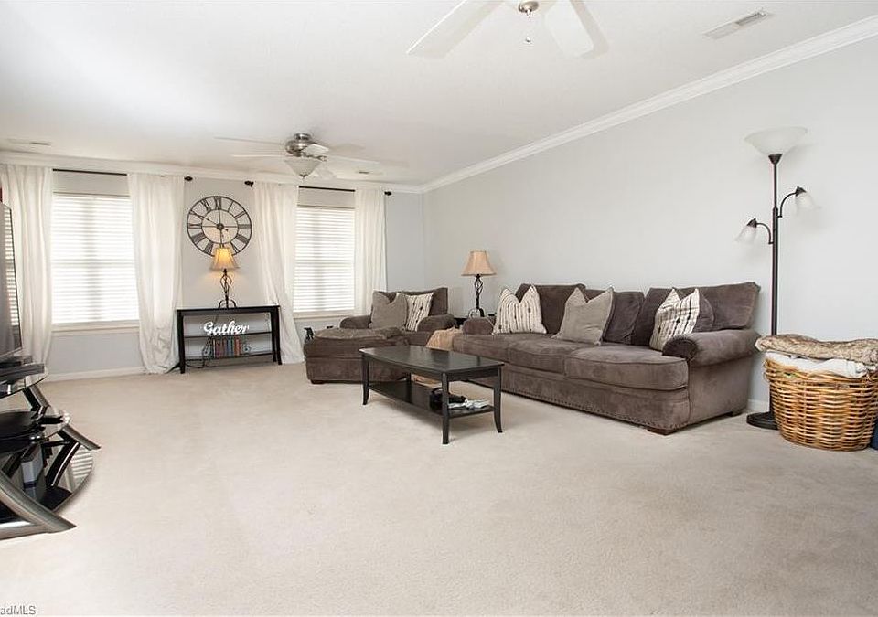 1st image of 19 Ackland Dr