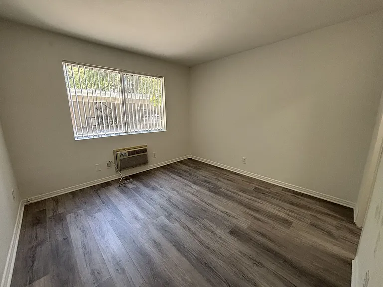 5245 Chesebro Rd — Photo 41