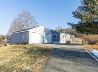 656 Tyler Hill Rd, Vernon, VT 05354