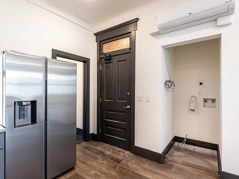 728 E McMillan St #9 — Photo 3
