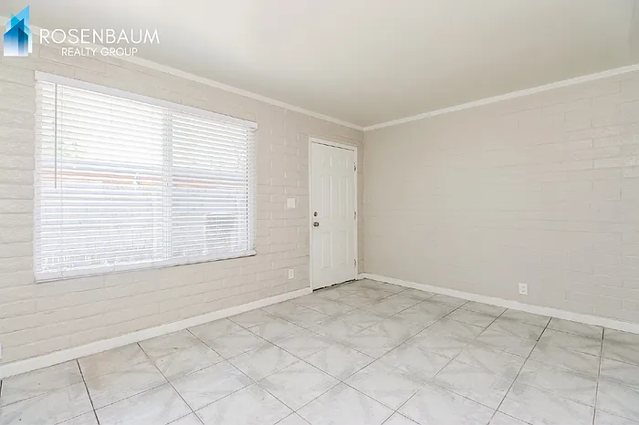 2 bed, 1.0 bath, 750 sqft, $1,250 — Photo 4