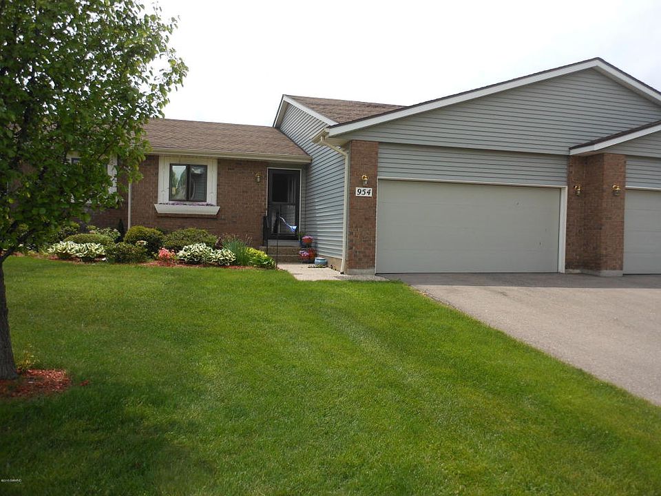 1st image of 954 Village Ct
