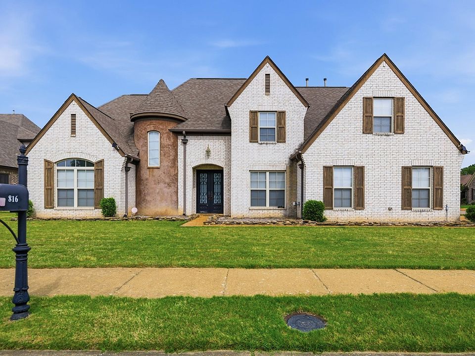 1st image of 816 Woodland Trees Dr