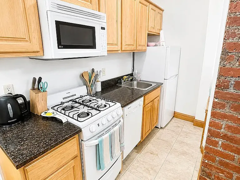294 W 92nd St #2A — Photo 3