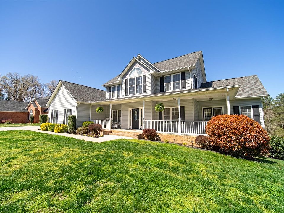1st image of 156 Holland Ct