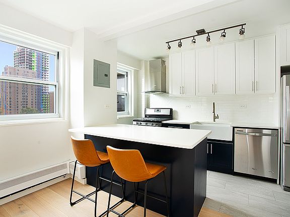4th image of 191 Willoughby St APT 9C