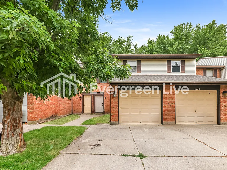 2465 Cross Village Dr — Photo 1