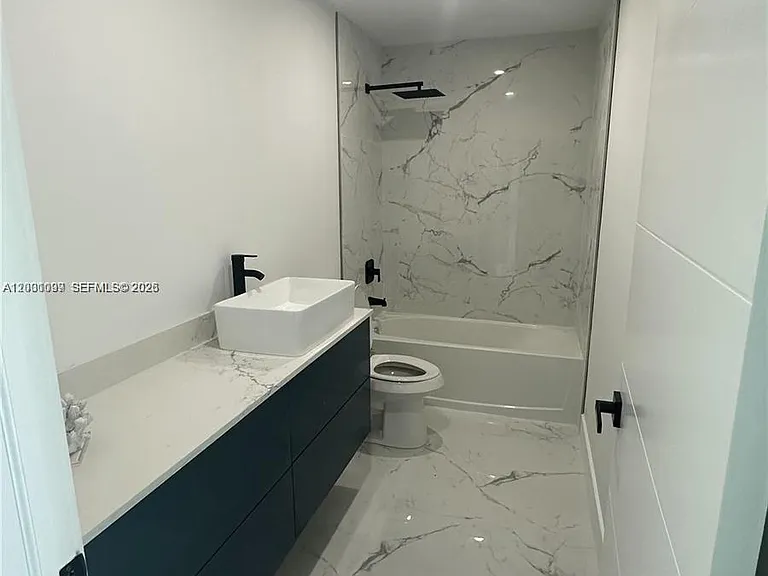 1125 Milwaukee Blvd — Photo 9
