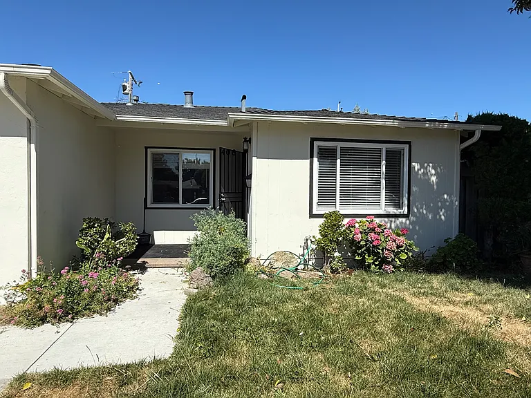 408 Harmony Ln — Photo 10