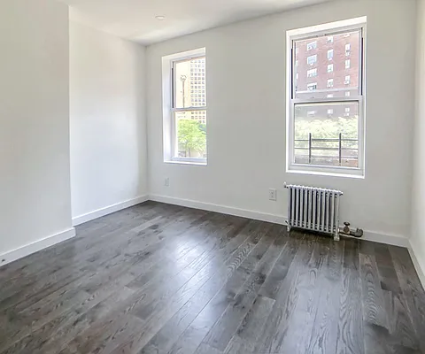 Rented by Kahen Properties | media 25