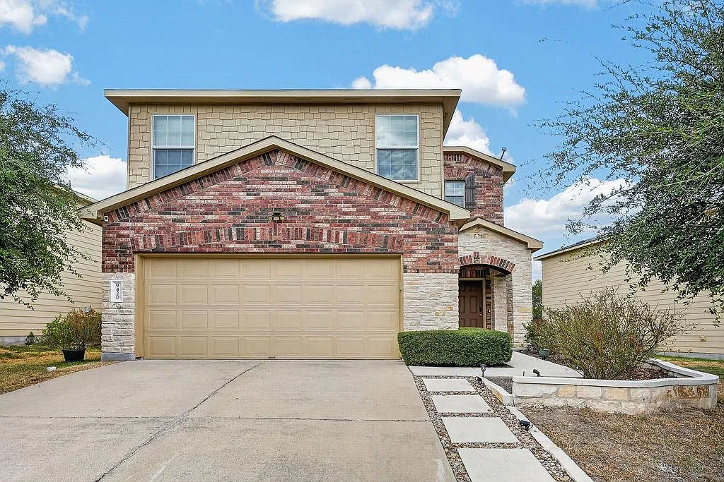 3 bed, 2.5 bath, 1652 sqft, $2,095 — Photo 1