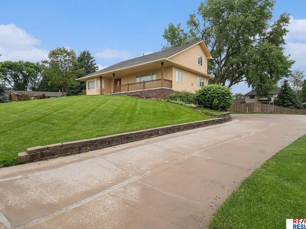 2304 S 165th Ave, Omaha, NE 68130