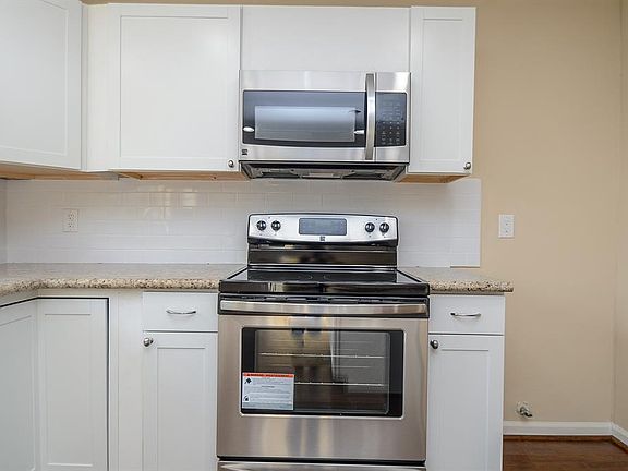 5th image of 2131 Hilton Head Dr