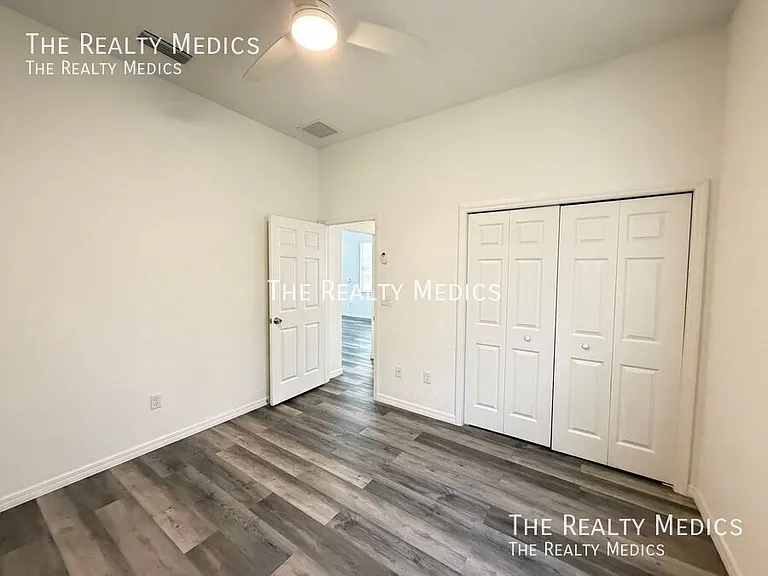 10 Locust Run Cir — Photo 11