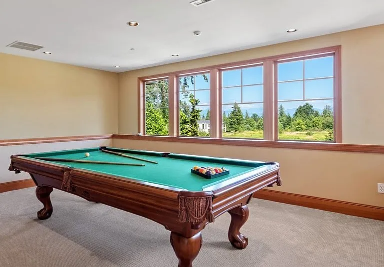 What a view! and a shared pool table