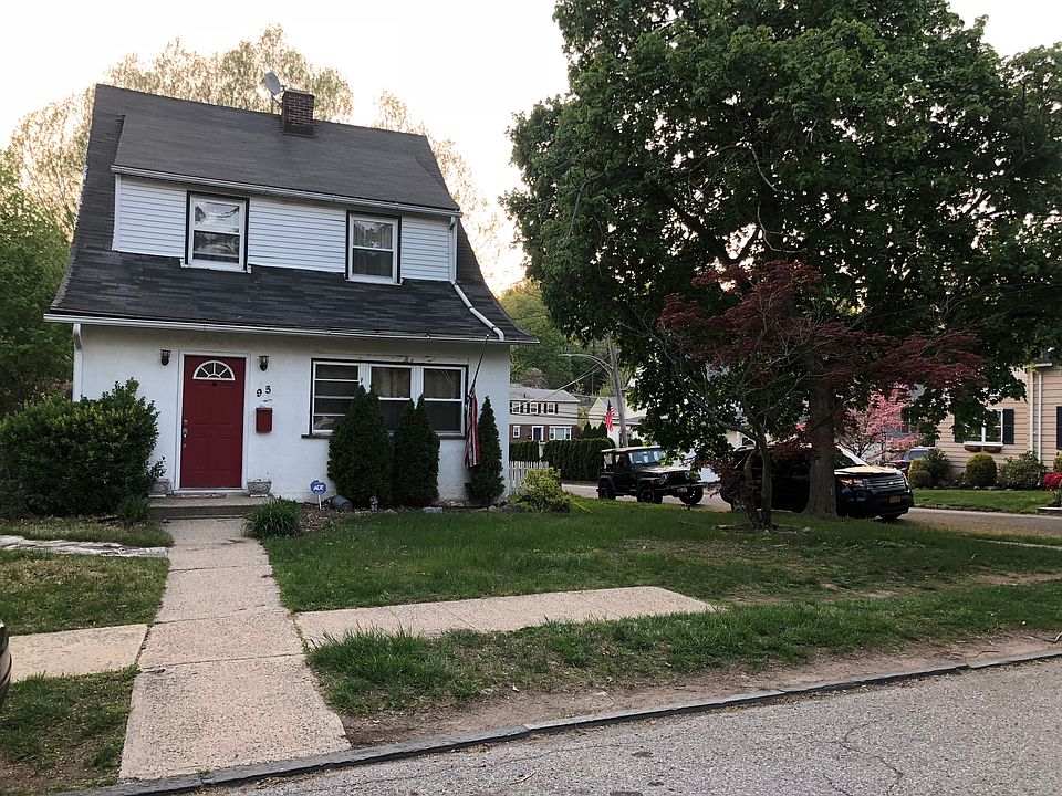 1st image of 95 Carpenter Ave