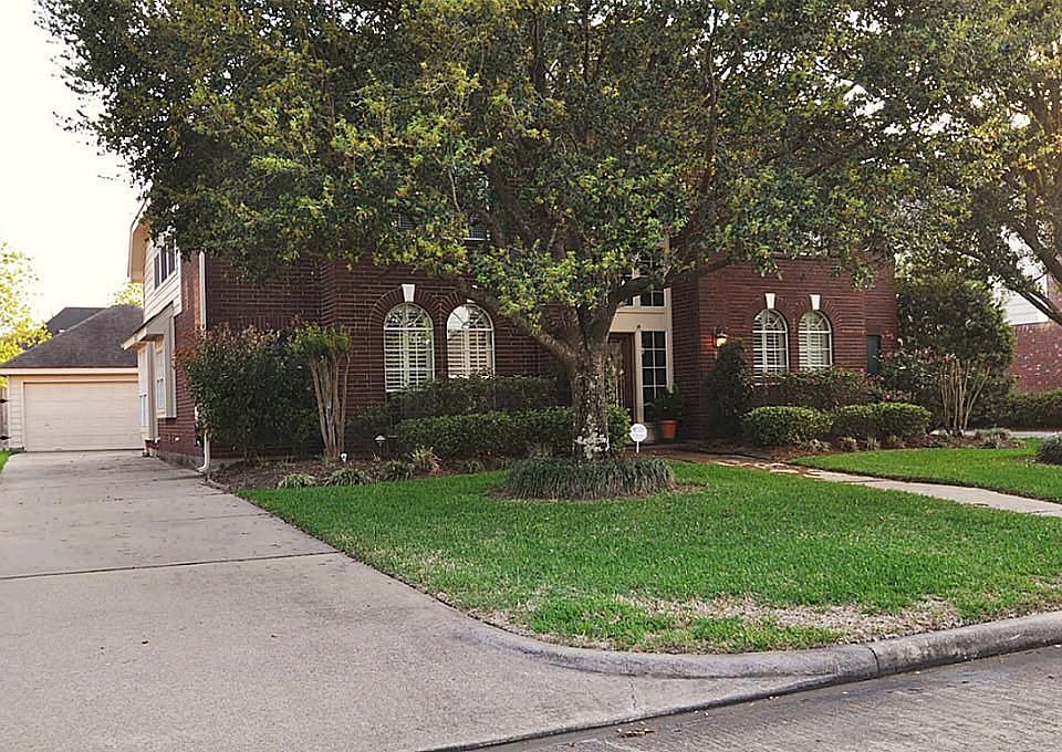 2nd image of 19419 Indian Hawthorn Dr