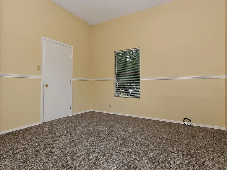 418 FM 513 S — Photo 13