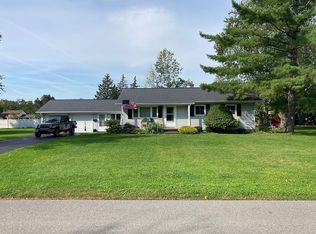 3458 Greenway Rd, Grand Island, NY 14072