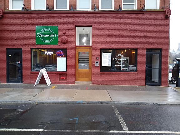 This is the the door to the apartment. It sits right next to Fornarelli's restaurant and bar. If you're feeling like going for some Italian or in need of a drink, just head down the elevator and enjoy.