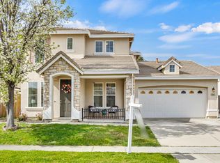 10180 Blossom Ridge Dr, Elk Grove, CA 95757
